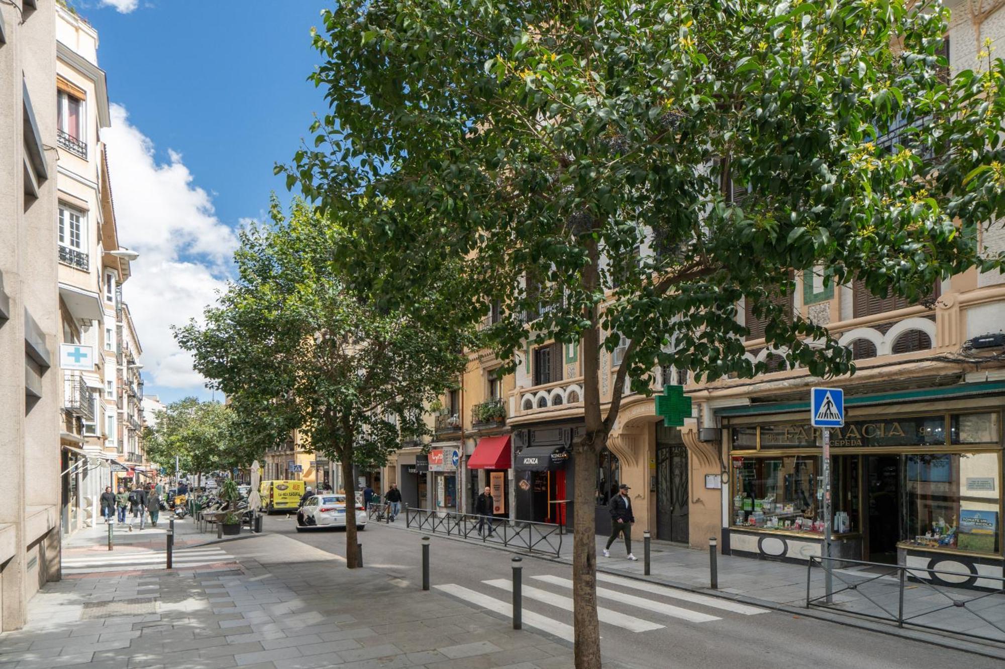 Apartamento En Chueca Para 4 Personas Alquiler Temporal Madrid Exteriör bild